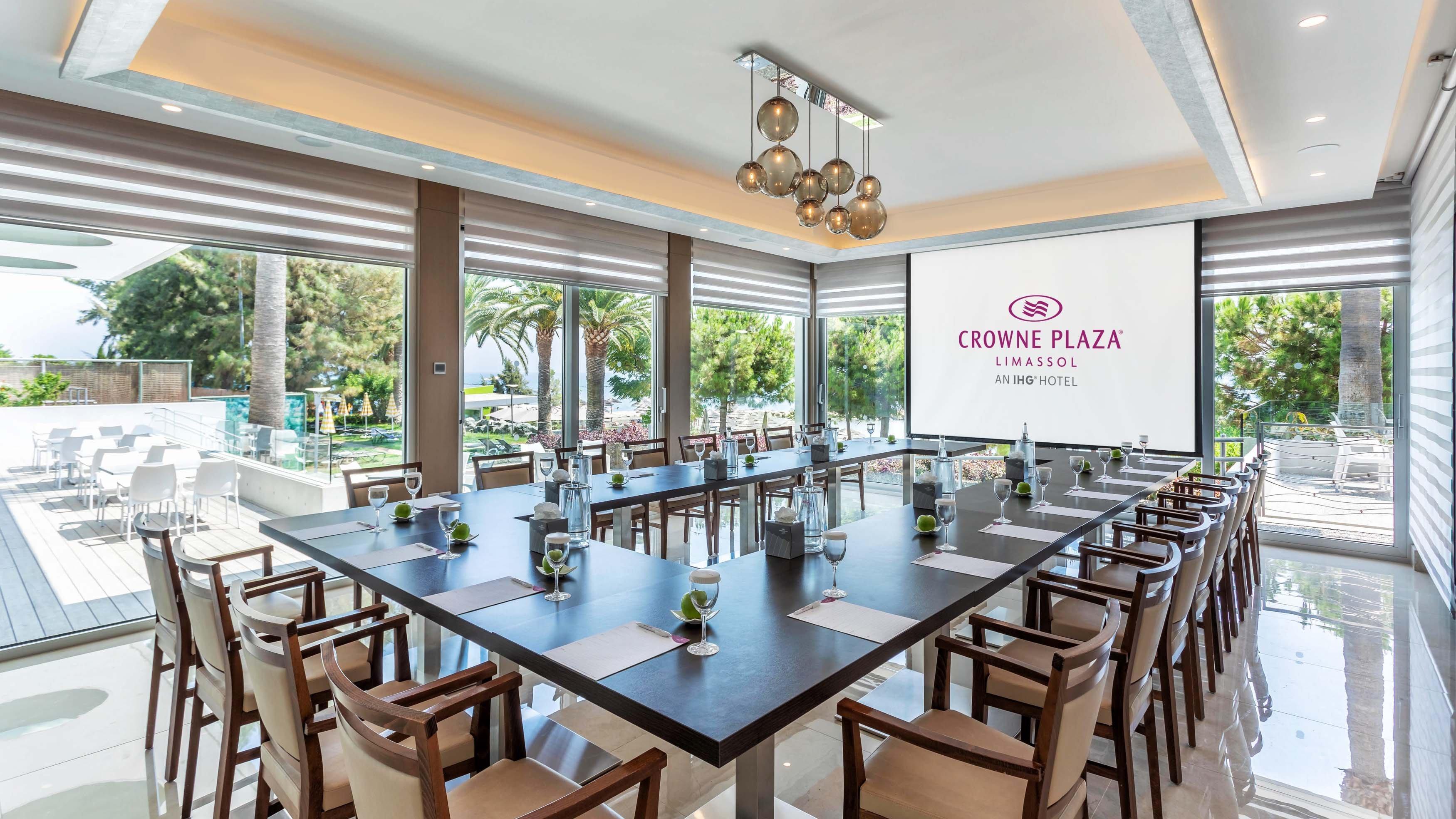 Crowne Plaza By Ihg