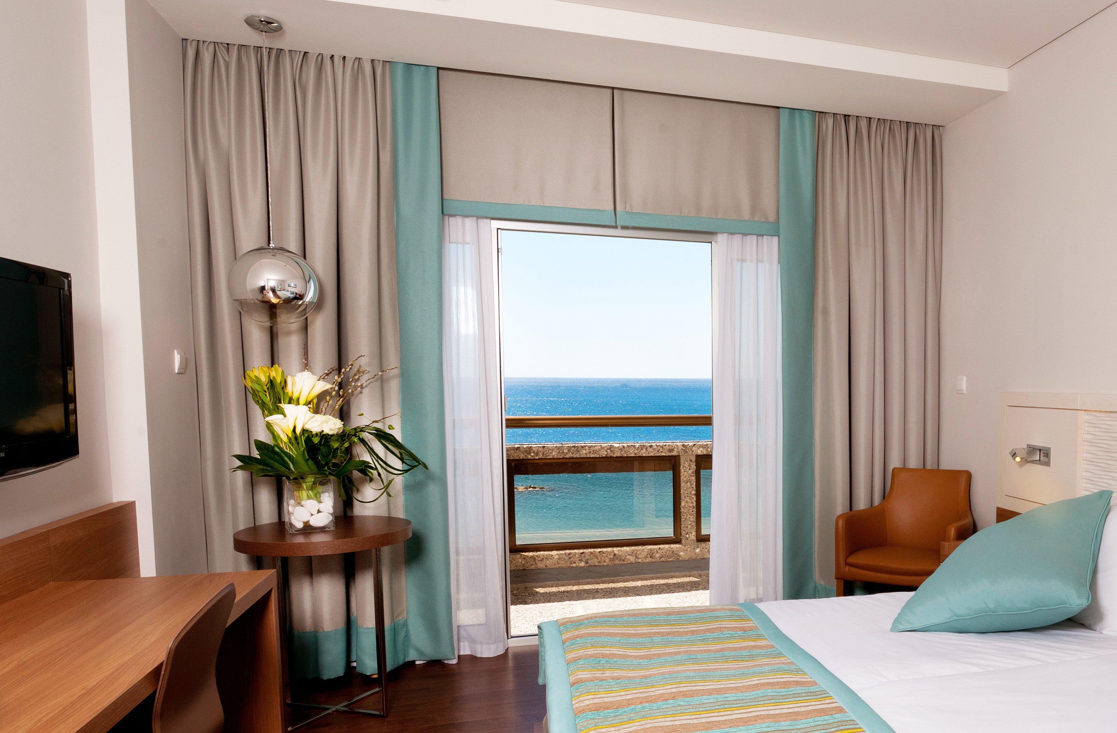 Crowne Plaza By Ihg מלון 4*