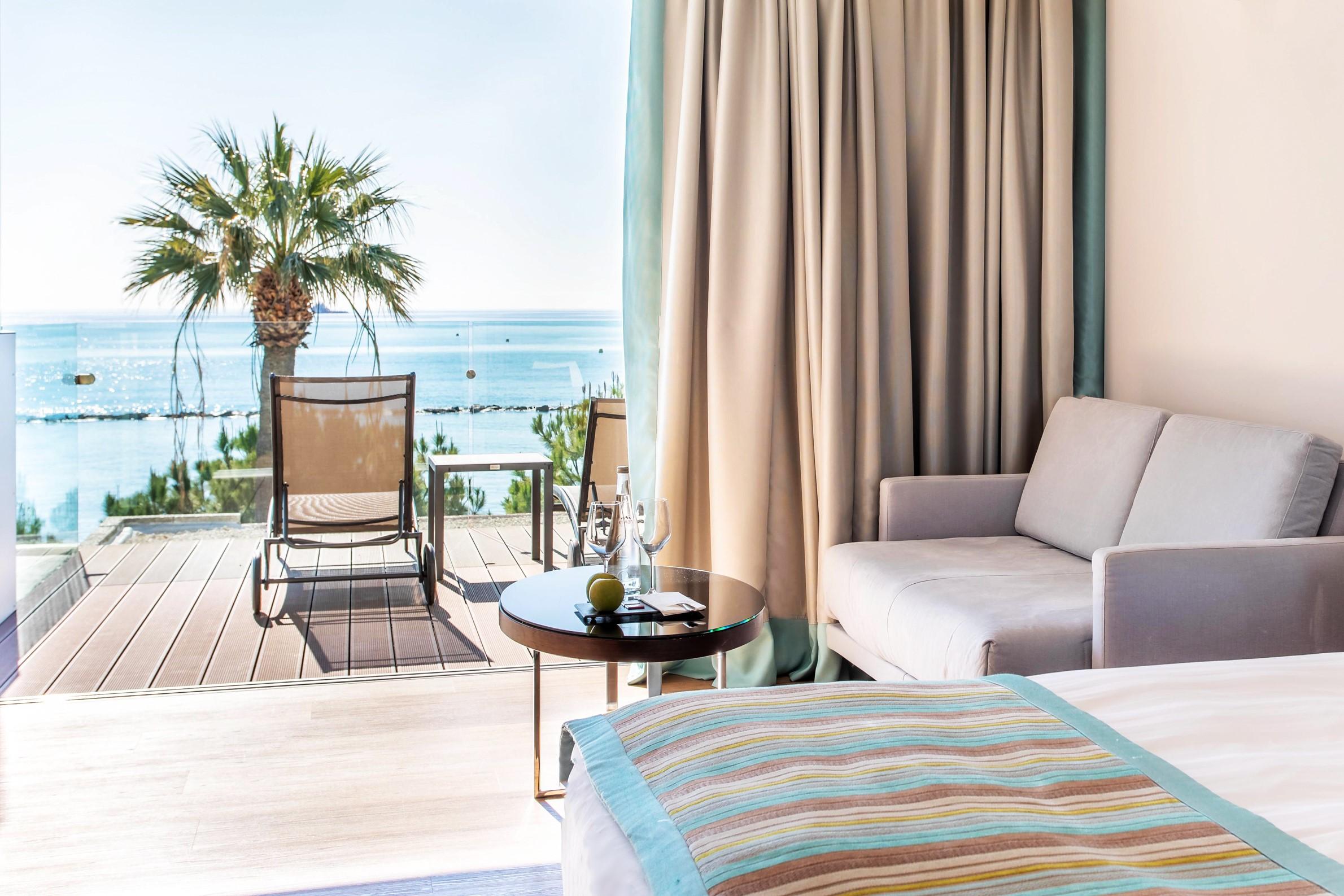 Crowne Plaza By Ihg 4*