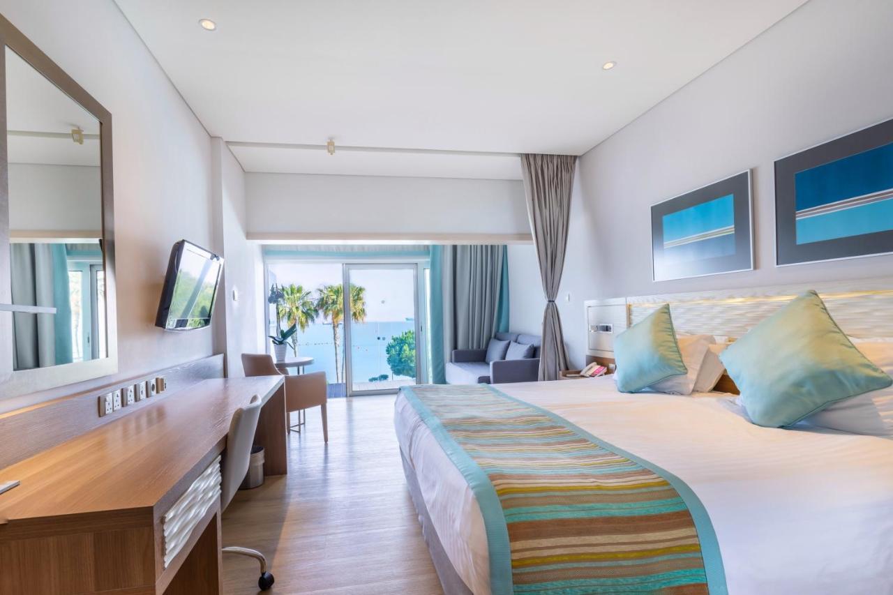 Crowne Plaza 4*