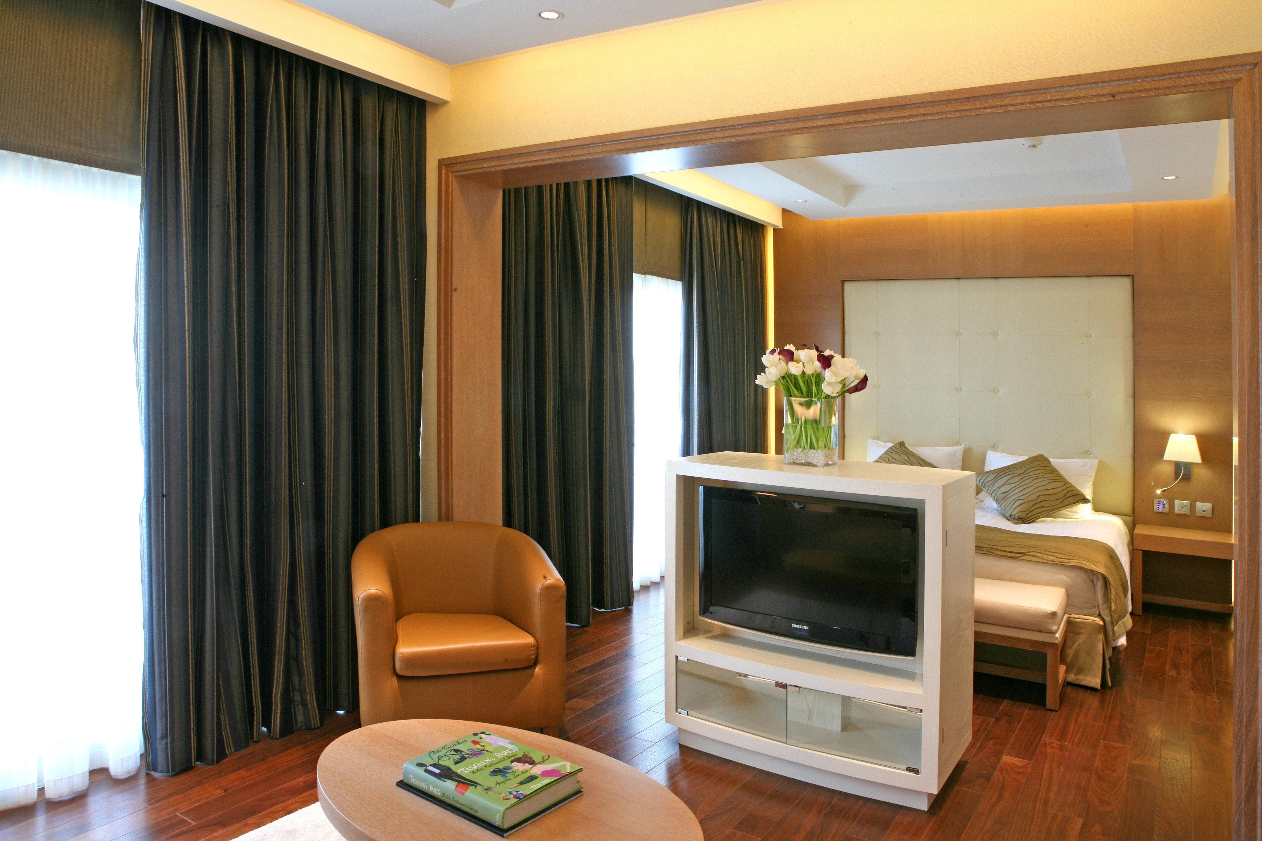 Crowne Plaza 4*